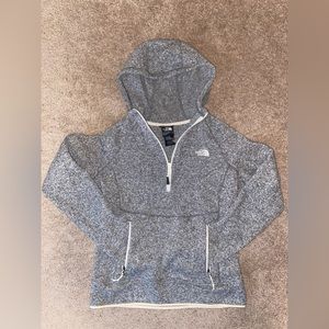 NORTHFACE HALF ZIP WITH HOOD